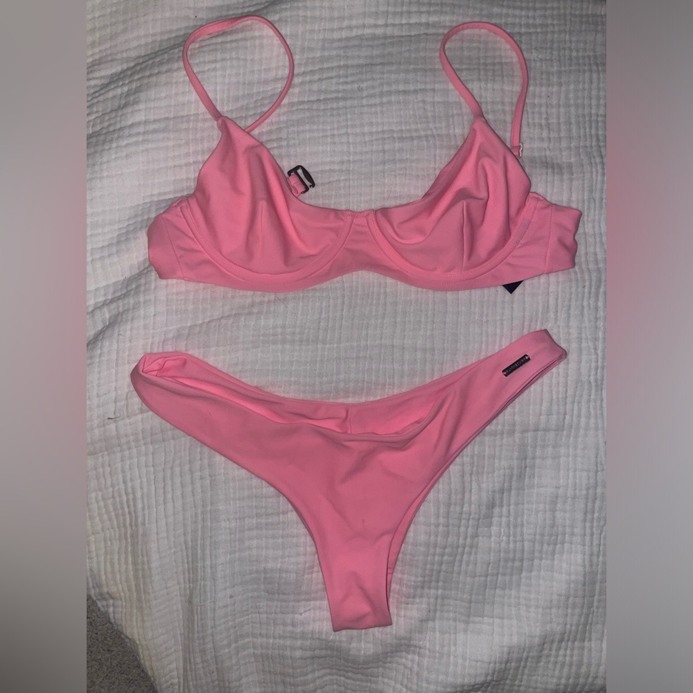 Blackbough Swim Set